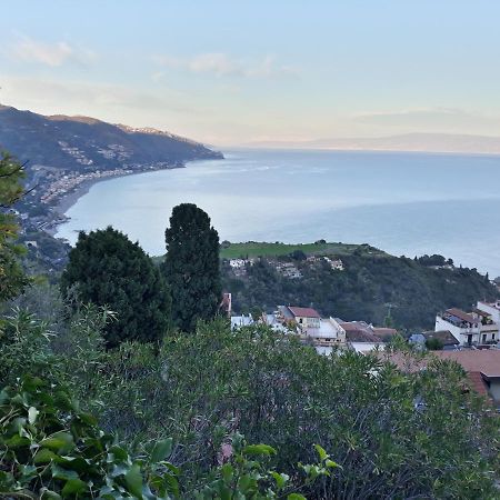 F&L A Taormina Lägenhet Exteriör bild